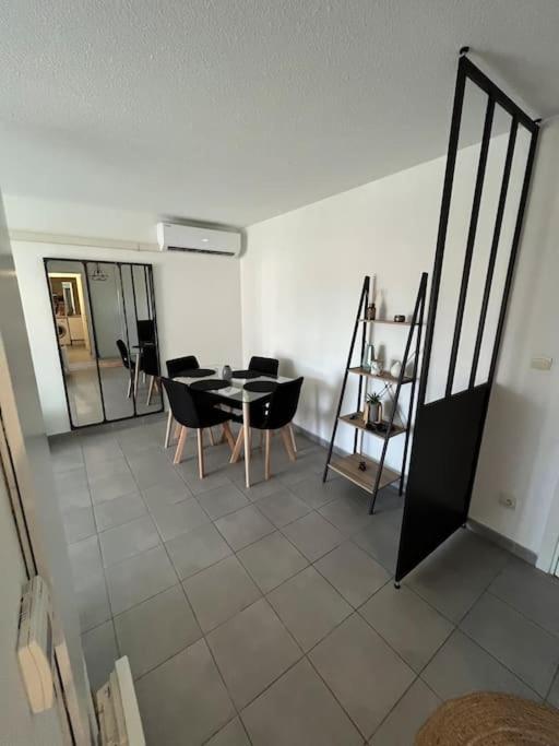 リュネルJoli Appt 45 M2 Avec Terrasseアパートメント エクステリア 写真